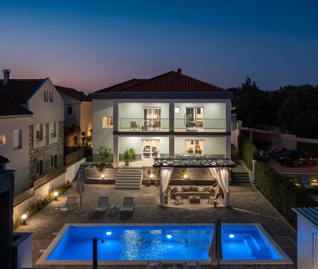 Villas Pakostane *